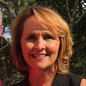 Meet your Posher, Deedee